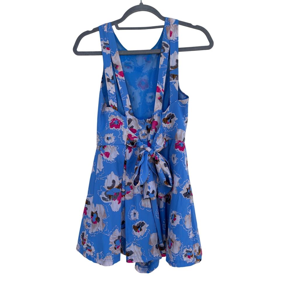 ASTR the Label Romper, Open Back, Blue‎ Floral, Tie Back, Size S
